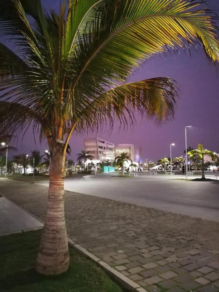 Hotel Las Palmas Esmeraldas Exteriör bild